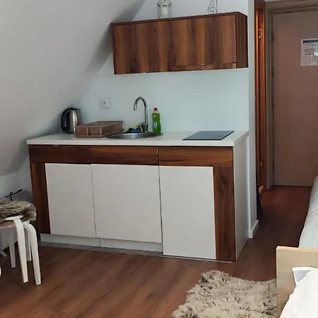 Апартаменты Snow White *